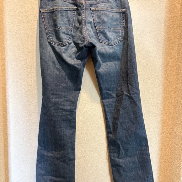 Lucky Jeans - Picture 2 of 3